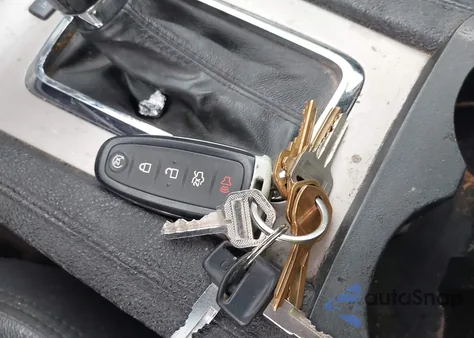 2010 Lincoln Mkt Ecoboost z USA, uszkodzony, nr VIN 2LMHJ5AT5ABJ06269